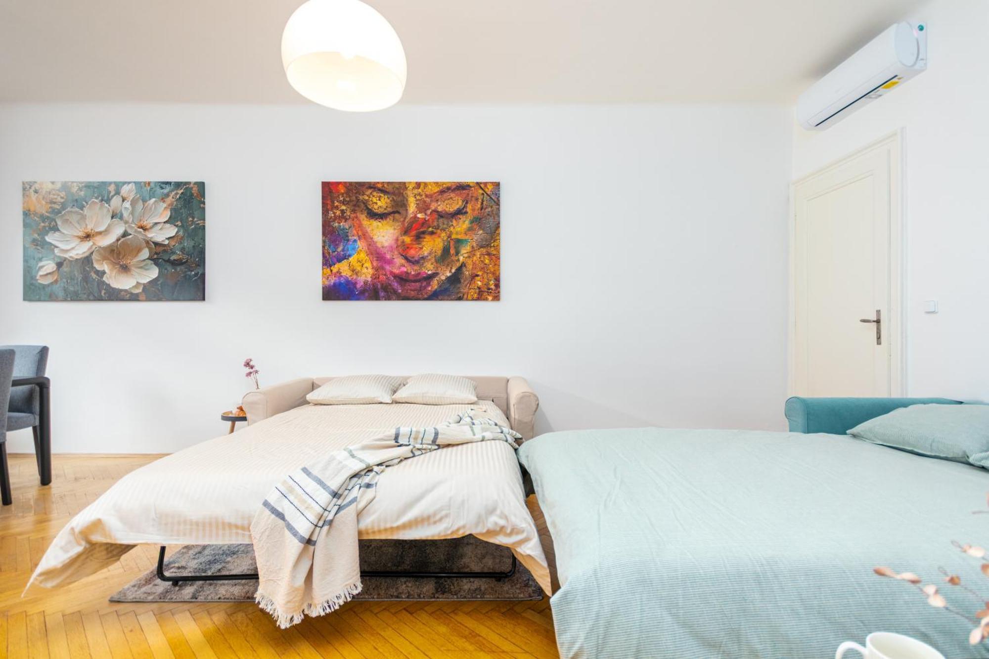 Apartment Charles Bridge Historic Centre Elegant Spacious