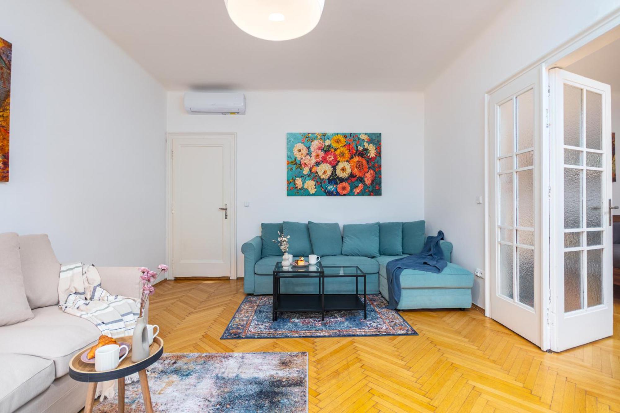 Charles Bridge Historic Centre Elegant Spacious *