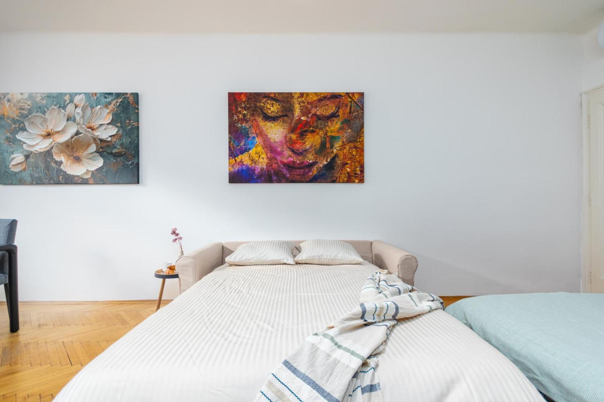 Apartment Charles Bridge Historic Centre Elegant Spacious