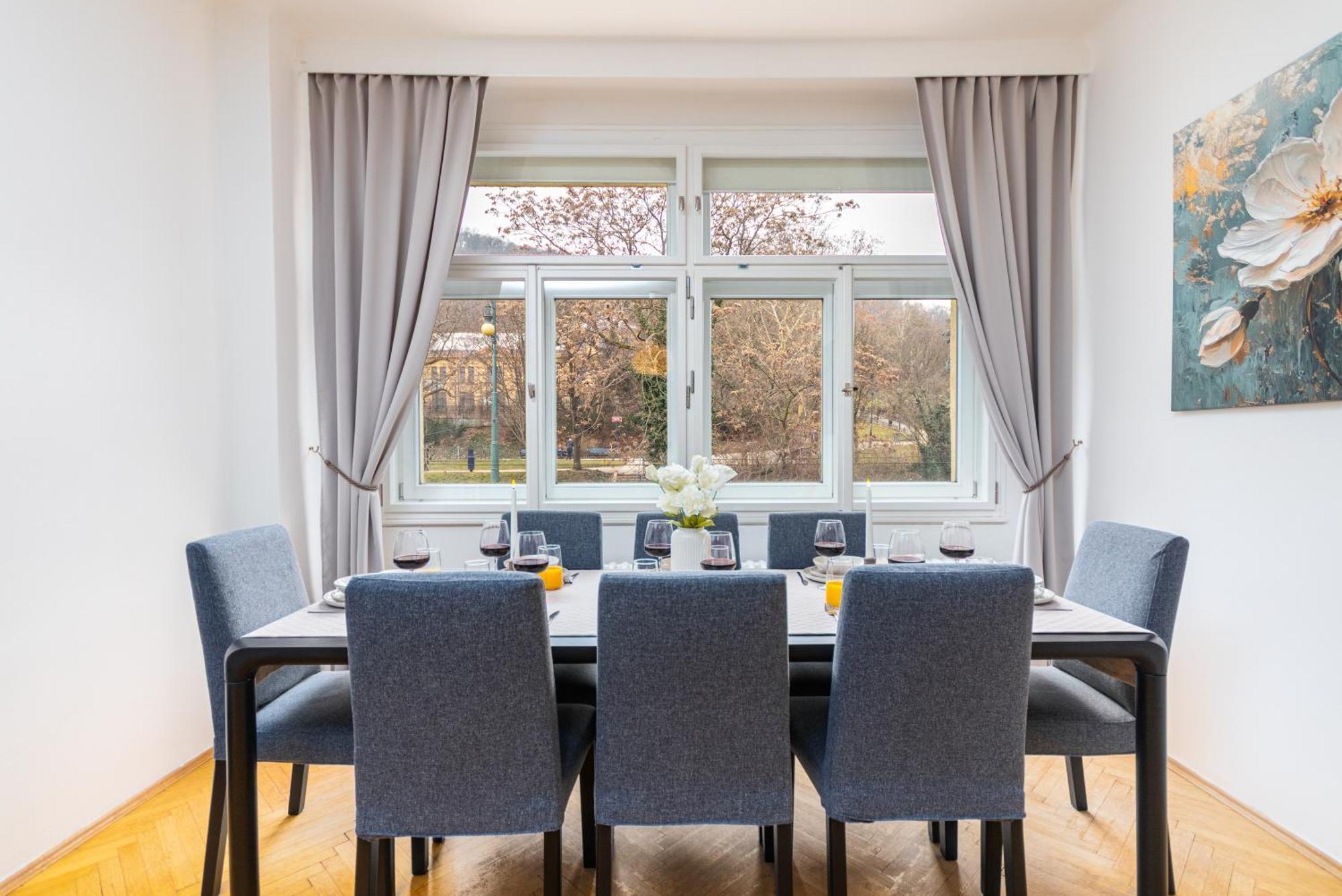 Apartment Charles Bridge Historic Centre Elegant Spacious